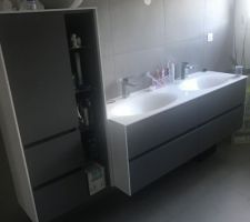 Meuble salle de bain 
Vasque corian