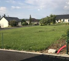 Vue de notre terrrain avant les travaux