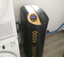 Mise en place d'un adoucisseur d'eau ! Nous sommes à 35°Th. Ce qui agresse vraiment notre peau. Il y avait donc urgence. Choix du Laugil 4000N.