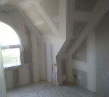 Chambre 3 : pr&ecirc;te &agrave; peindre