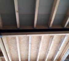 Plancher de la chambre de notre fille en place