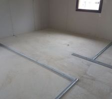 Rails pour la pose des cloisons