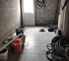 Carrelage garage.