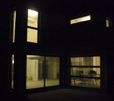 Q-BIC HOUSE by night