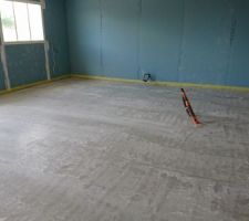 Chape coulée et sèche !