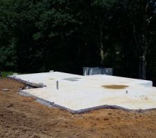 L'étanchéité est faite. La deuxième étape du terrassement est en cours.