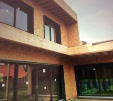 Porte de garage 5 mètres, façade arrière avec baie vitrée de 6 mètres seuil encastré pour l?effet dedans /dehors