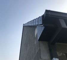Longueur des tuiles de rives. Emboîtement des tuiles? non régulier