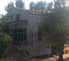 C'est l'heure du bardage seul les Face Nord EST seront en bardageg le reste en Crepie