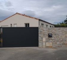 Plaques de parement à l'entrée