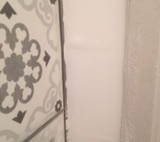 Encadrement porte intérieure toilettes !!!!!!!!!INADMISSIBLE