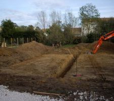 R&eacute;alisation des tranch&eacute;es pour couler les fondations