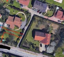 Dessin de la parcelle: notre parcelle est issue d'une division de terrain. Nous allons construire sur une piscine existante !