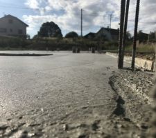 La trappe dans le garage pour accès dans le vide sanitaire