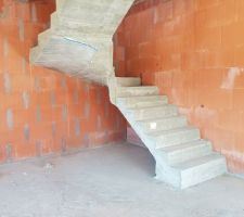 Escalier entièrement decoffré