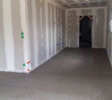 Chape fluide coulée