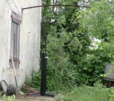 La douche solaire, sans soleil, c'est la douche froide.
Avec une journ&eacute;e tr&egrave;s ensoleill&eacute;e, c'est la douche chaude m&ecirc;me en ouvrant &agrave; fond le mitigeur vers l'eau froide.