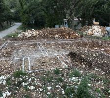 Suite du terrassement et d&eacute;but du b&eacute;ton de propret&eacute;...