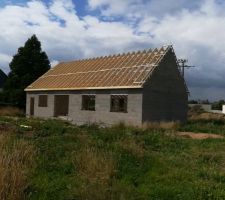 Charpente posée
Vu de l'arrière