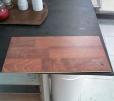 Le parquet waterproof de la salle de bains