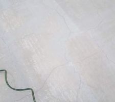 Fissures sur la dalle