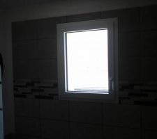 Début de la pose de la faïnce