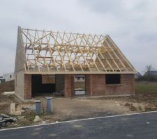 La nouvelle charpente après la reconstruction des pignons.