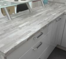 La cuisine conforama , en parrallél 2 x 3.10 , que du tiroir coulissant
dans un ton lin et plan assorti , une cuisine simple , fonctionnelle et intemporelle