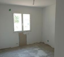 Passage du peintre pour le ratissage des murs