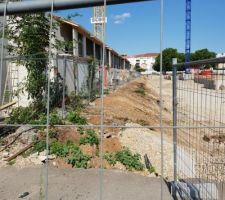 Destruction du mur c&ocirc;t&eacute; terrasse.