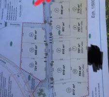 Voici notre terrain (lot 1 sur la photo) cette photo date du 11 juillet 2017 (1 an jour pour jour)