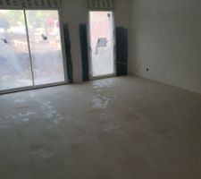 Chape liquide salon suite