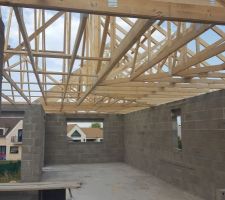 D&eacute;but de la pose de la toiture