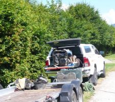 Intervention de Technopieux : le groupe électrogène pour souder ; il y a le courant sur place, mais pas assez pour 2 gros postes (merci Xavier pour les photos)