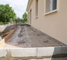 Prete &agrave; recevoir le b&eacute;ton...sans oublier les lumi&egrave;res