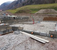 Le debut de notre maison, un radier pour le garage et un vide sanitaire pour l espace jour.
