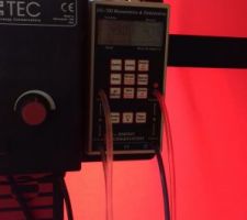 TEST d'&eacute;tanch&eacute;it&eacute; Interm&eacute;diaire  !!!! Waouh nous sommes &agrave; 0.46 sous 50 Pascal (c'est &agrave; dire que l'on correspond aux normes pour l'&eacute;tanch&eacute;it&eacute; d'une maison passive) NB en RT2012 il faut &ecirc;tre inf&eacute;rieur &agrave; 0.6 sous 4 pascal.