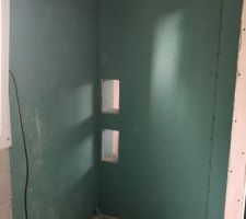 Installation niches à shampoing