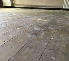 Photo du parquet ancien dans la futur cuisine