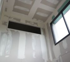 Fenêtre panoramique chambre sur vide sur sejour