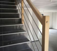 Escalier bois inox verre