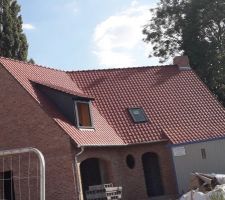 Tuiles et velux  posés