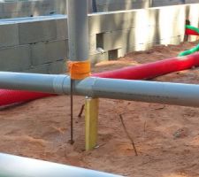 Bricolage sur canalisations du vide sanitaire