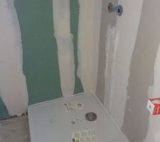 Douche? avec cloison non hydrofuge!