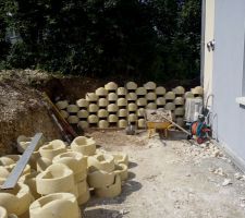 Mur de soutènement terminé. reste plus qu'à le végétaliser