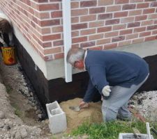 Un ENORME MERCI &agrave; mes parents d'avoir goudronner le vide sanitaire de la maison.