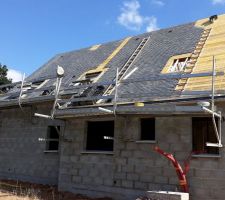 Voilà 2 des 3 velux sont posés