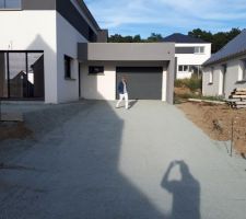 Chemin garage/entrée