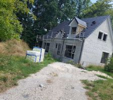 Pose de la toiture-CHANTIER A L ARRÊT DEPUIS LE 22 JUIN 2018