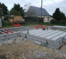 Fourreaux, évacuations et pose des hourdis